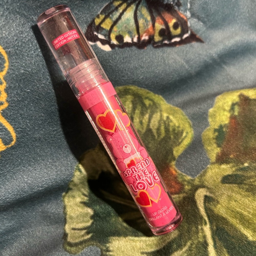 New Limited Edition Wet n Wild Care Bears Shimmer Lipgloss Pink Spread the Love